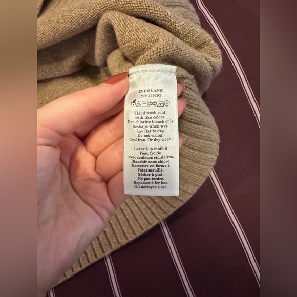 EVERLANE The Boxy Crew In Cashmere In Heathered Woodsmoke - Picture 8 of 8